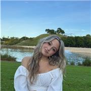 Doy clases de inglés para cualquier curso tengo el certificado del B2 y C1 y estudio filología inglesa